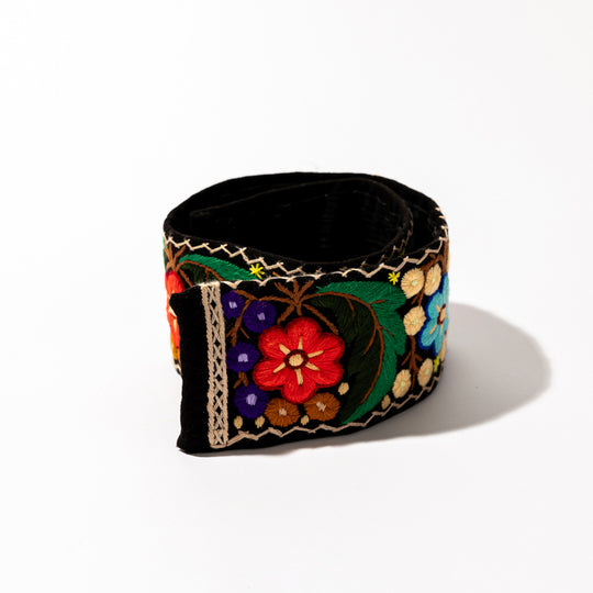 Wide embroidered belt