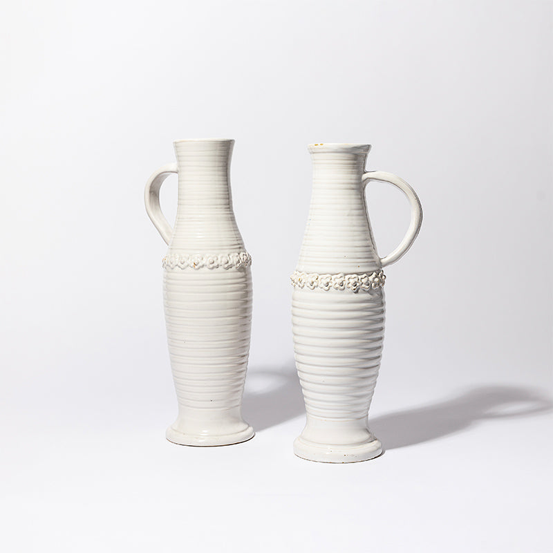 Vase Anse Cannelure et Application de Fleurs