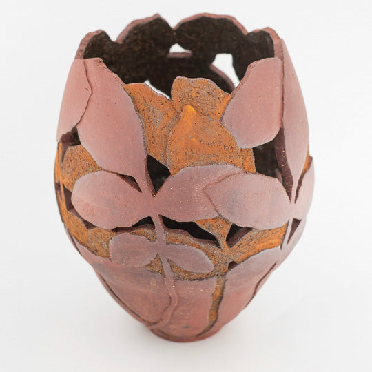 Moyen Vase sculpté et Ajouré rouge