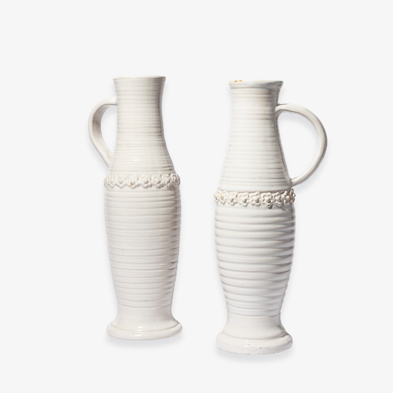 Vase Anse Cannelure et Application de Fleurs