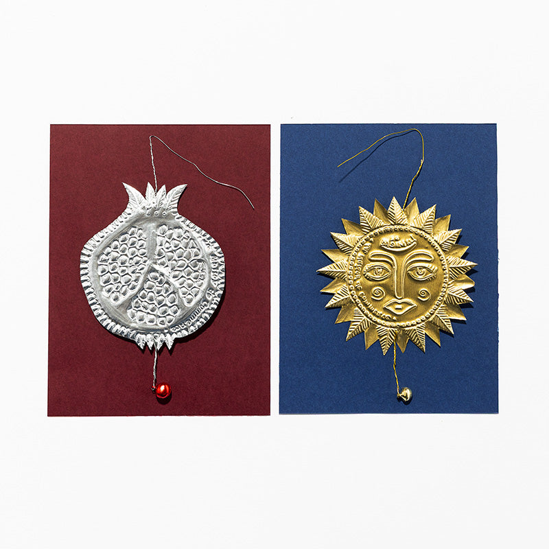 Décorations en métal poussé