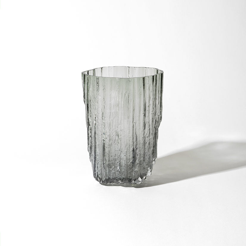 Moyen vase en verre soufflé